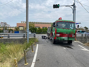 高雄大貨車左轉與直行機車碰撞釀死 司機遭法辦