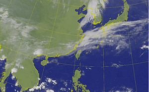 今鋒面通過水氣略增 晚起金馬易有低雲霧交通往返注意航班