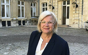 蔡筱穎觀點》勞動節麵包店.花店可營業? 法國政界「論」戰