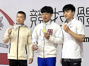 王奕翔兩度動刀不服輸  轉練吊環全大運摘金