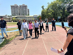 邀國教署實地勘查鳳山校園  陳菁徽、李雅靜爭取多項建設 