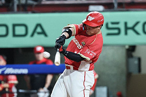 陳子豪延長賽敲超前安打 龍隊中斷桃猿4連勝