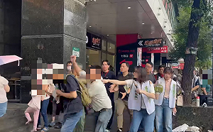 新店罷團「拔羅波」街講爆衝突　女力團體嗆告到底