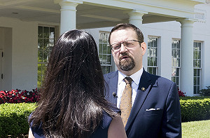 川普幕僚又出走 國安副助理高卡請辭