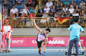 鄭兆村驚天一擲  標槍奪金破亞洲記錄