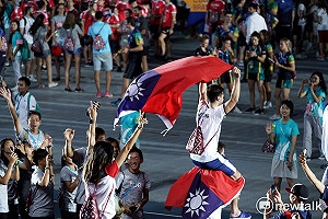 台灣選手最想做又不能做的事  阿根廷高舉台灣國旗進場