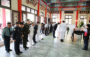 主持秋祭國殤  林右昌提前祝賀軍人節