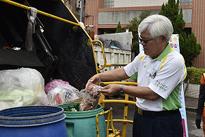 廚餘分類怎麼做？李進勇示範來了