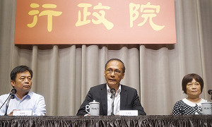 林全：一人接一棒 總不能我一個跑累死了