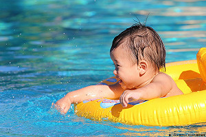 玩水小心微孢子蟲角膜炎！嚴重恐失明