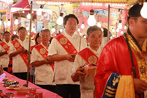 傳承163年 林右昌出席主普壇中元普渡