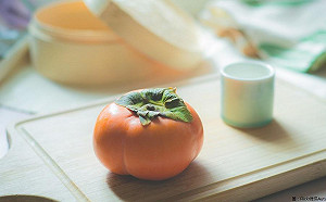 吃完柿子吃香蕉恐致死？醫師：假的！頂多「烙賽」