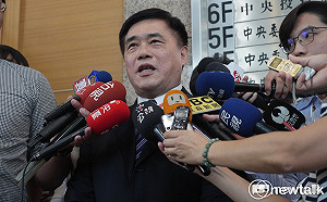 籲國民黨「砍掉重練」 郝龍斌開槍先辭副黨主席