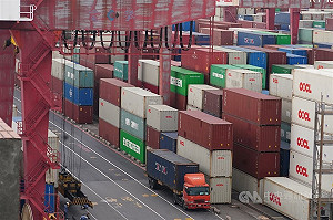 新台幣強升 法人：有利資金流入、不利出口商和壽險