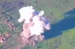 (影) 俄60多輛戰車被毀! 烏擊退南部進犯敵軍 俄超過90人死亡、50人受傷