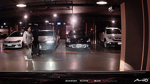 徐巧芯違規座車遭抓包「過戶換新號」 本人稱一切合法  四叉貓嗆心虛：我不會讓你翻頁 