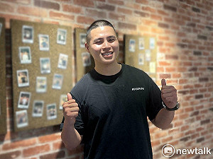 嘴出新高度！閩南狼新歌反串嗆爆館長   網笑翻：唱出精髓