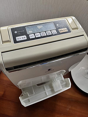 梅雨季到！省水就喝除濕機水？內行人揭真相：小心健康賠光