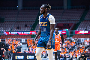 PLG莫巴耶飆26分 勇士總冠軍賽首戰旗開得勝