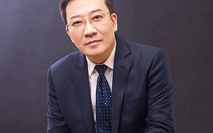 涉詐衛福部、中油上百萬補助 前藍委助理等2人聲押、｢孔子孫｣交保