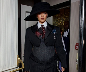 蕾哈娜懷第三胎了!孕肚成Met Gala紅毯焦點