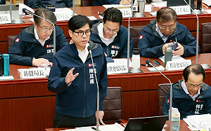 國際情勢衝擊高雄經濟 陳其邁：推動技術創新與產業轉型因應挑戰