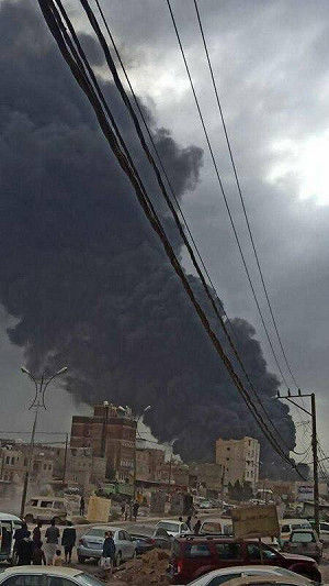 （影）以再空襲葉門! 首都機場被炸癱 胡塞多目標挨轟 伊朗地下彈藥庫也爆炸