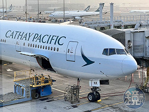 誤給3歲童喝白酒!國泰航空拖延道歉網批「誠意不足」