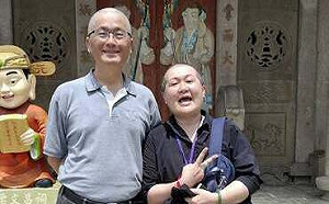 苗栗罷免活動現場「剃光頭」力挺 楊長鎮：臨時決定 不讓Ami孤單