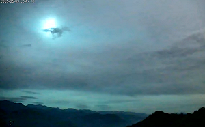 台東深夜突降「神秘藍色光球」！鄭明典曝可能原因  