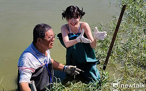 南韓女星尹到怡台南品嚐台灣鯛　與市長黃偉哲共煮家常菜