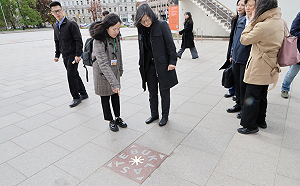 (影)立陶宛國防預算盼達總預算1/4 蔡英文閉眼轉圈許願「國泰民安」
