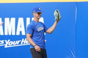 富邦悍將新洋投布坎南抵台 笑談再與南珉貞同隊