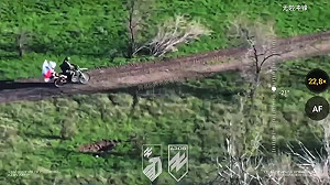 (影) 俄2直升機被擊落影片曝光! 防俄摩托兵亂竄 烏軍這些奇招爽制服