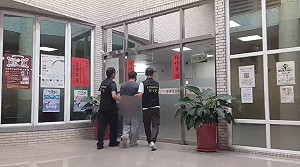 拿台中公園停車場滅火器亂噴 1男被逮:惡作劇解悶