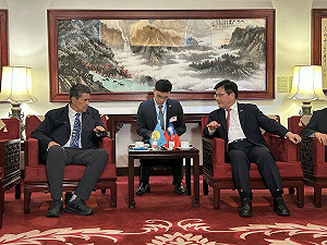 帛琉共和國惠恕仁總統率團來台國是訪問 林佳龍接機表誠摯歡迎