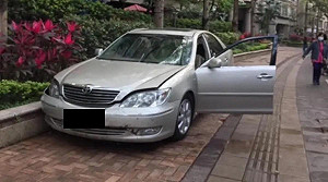 三峽車禍老翁是違規慣犯！停交叉路口紅線　開車衝撞人行道畫面全都曝