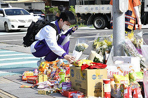 「那是我每天走的路…」三峽12歲女學生、40歲媽媽命喪校門 悼念畫面讓人心碎
