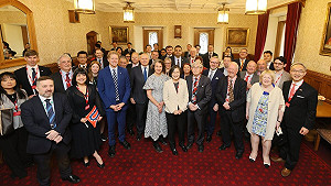 外交部：前總統蔡英文赴英國國會訪問 近50位跨黨派國會議員與幕僚致意