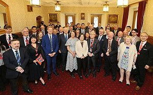 外交部:前總統蔡英文赴英國國會訪問 近50位跨黨派國會議員與幕僚致意