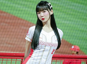 啦啦隊女神昆娜爆「已婚還偷吃」！社群「1變動」疑低調退隊