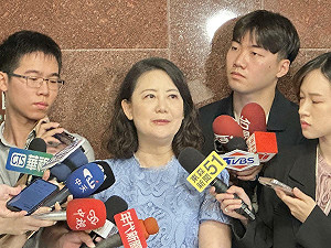 翁曉玲指「全台大停電有助藍委」 綠委酸：難怪自家人要妳出國