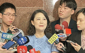 翁曉玲指「全台大停電有助藍委」 綠委酸:難怪自家人要妳出國