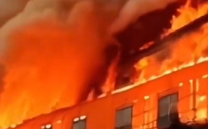 (影) 不滿被扣工資 「800哥」放火燒紡織廠成廢墟 網友罵老闆:「活該!」