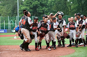 華南金控盃少棒開打 林書延投打俱佳助北市搶勝