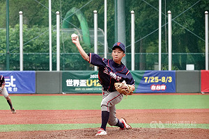 華南少棒潘秉昊投打俱佳宜蘭勝 欣賞岳東華岳政華