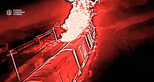 (影) 烏軍AASM毀俄境營指揮部還炸橋! 扎波羅熱俄軍油槽列車也挨轟