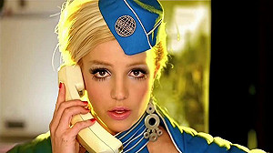 小甜甜布蘭妮遭洛杉磯警方拘留！ 原因竟與「違反聯邦航空法規」有關