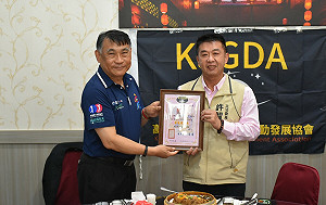 許智傑接榮譽理事長 推動高雄青少年高爾夫運動發展 