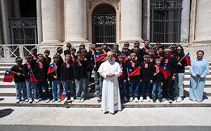 台灣原聲合唱團唱進教廷！林佳龍曝影片：教宗良十四世親切問候　